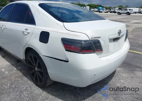 2009 Toyota Camry z USA, uszkodzony, nr VIN 4T1BE46K99U266130